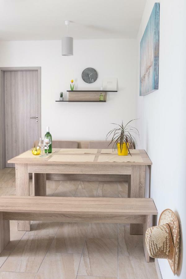 Jovich Apartments 2 Mošćenička Draga المظهر الخارجي الصورة